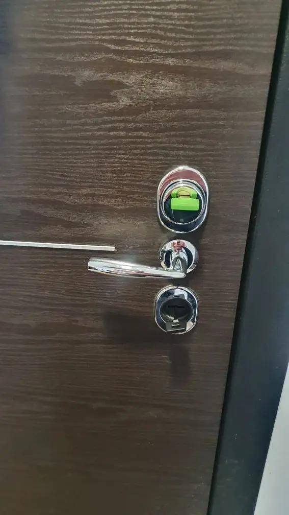Защитные накладки на ручку и замок в Коммунаре